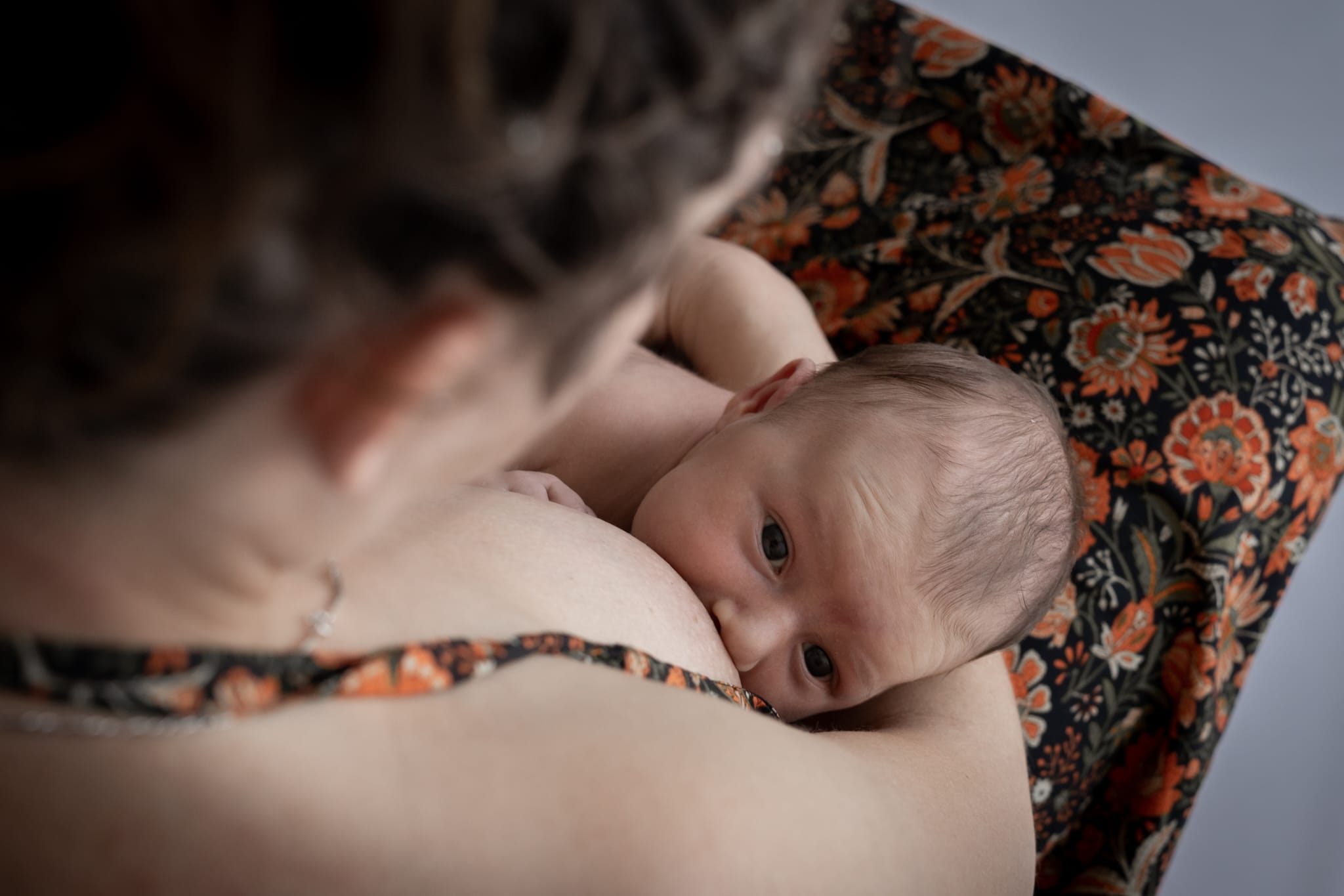 Moment tendre mère-bébé